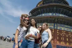 इस साल चीन आने वाले विदेशियों की संख्या में काफी इजाफा