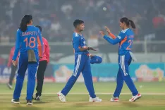 How Did Charani and Vaishnavi Help India Limit Sri Lanka to 128/9 in 2nd T20I?