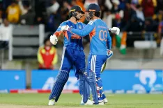 India smash T20I powerplay world record with 118/0 in Wellington