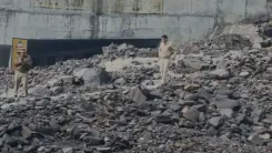 भूस्खलन के बाद मनाली-लेह राजमार्ग बंद, वाहनों को 'रोहतांग पास' से किया गया डायवर्ट 