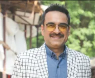 क्या सीएम फडणवीस की सराहना से पंकज त्रिपाठी गदगद हो गए?