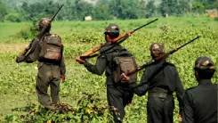 क्या सुरक्षा बलों की कार्रवाई से घबराए माओवादी नक्सली सरकार से वार्ता करना चाहते हैं?