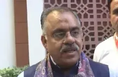 AAP सांसदों के इस्तीफे पर तरुण चुघ का हमला — 'अपने ही जाल में फंसी आम आदमी पार्टी'