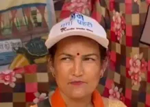 स्वयं सहायता समूह की महिलाएं अचार और चटनी बनाकर आत्मनिर्भरता की ओर बढ़ रही हैं