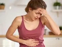 एसिडिटी होने पर शुरू हो जाता है सिर दर्द, जानें सिर और मस्तिष्क का सीधा कनेक्शन