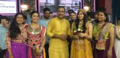 क्या अदा शर्मा ने सूरत के एना गांव में नवरात्रि महोत्सव में दर्शकों का दिल जीत लिया?