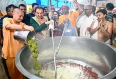 अदाणी ग्रुप की प्रसाद सेवा में भोजन की गुणवत्ता काफी शानदार : श्रद्धालु