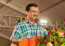 विश्व आदिवासी दिवस पर केजरीवाल का एक्स पोस्ट: 'जल, जंगल, जमीन छीनी गई, AAP अकेली लड़ रही है'