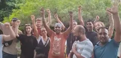 आगरा के दशहरा घाट पर विदेशी पर्यटकों ने किया गणेश विसर्जन, भारतीय संस्कृति की सराहना