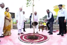 अहमदाबाद : अमित शाह ने भद्रकाली मंदिर में की पूजा अर्चना, स्वास्थ्य केंद्रों का किया लोकार्पण