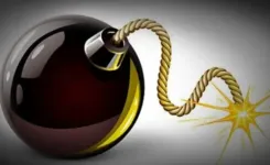 क्या अहमदाबाद और नोएडा के स्कूलों को बम से उड़ाने की धमकी मिली?