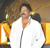 क्या <b>एआई</b> को शिक्षा का हिस्सा बनाना आवश्यक है? राम गोपाल वर्मा ने अपने विचार प्रस्तुत किए