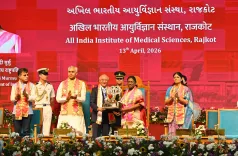 राजकोट में एम्स राजकोट के पहले दीक्षांत समारोह में राष्ट्रपति का प्रेरणादायक संबोधन