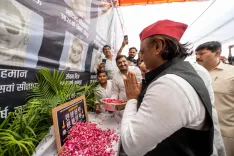 Akhilesh Yadav calls for end to repeat hospital fires after KGMU incident