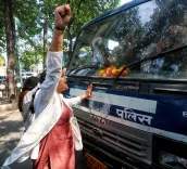 Akhilesh Yadav calls for revolt, urges voters to oust BJP