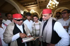 Akhilesh Yadav Greets SP's Avdhesh Prasad on Birthday