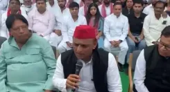 Will Akhilesh Yadav Stand Up for PDA's Dignity on Mulayam Singh Yadav’s Death Anniversary?