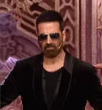 Did Akshay Kumar Really Ask Shehbaz Badesha to Teach Mridul How to French Kiss?