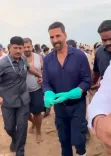 अक्षय कुमार ने जुहू बीच साफ कर लोगों को दी सीख, बोले, ‘सफाई सबकी ड्यूटी’