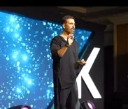 Does Akshay Kumar Love His Fans More Than His Wife?