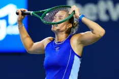 Alexandrova stuns Sabalenka 7-6, 4-6, 6-4 to reach Toronto QFs