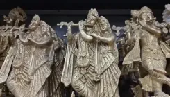 जन्माष्टमी : लड्डू गोपाल की मूर्तियों के साथ हिंदू-मुस्लिम एकता की मिसाल पेश कर रहा अलीगढ़