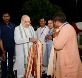 क्या केंद्रीय गृह मंत्री अमित शाह का बंगाल दौरा कालीघाट में पूजा और 'ऑपरेशन सिंदूर' पंडाल के उद्घाटन के लिए है?