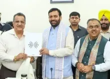 सोनीपत में ड्राई फ्रूट थोक बाजार को हरी झंडी, CM सैनी ने अमृतसर की मजीठ मंडी के व्यापारियों का किया स्वागत