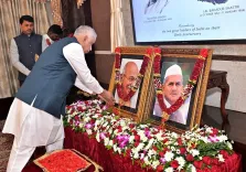 How Did Andhra Pradesh Leaders Honor Mahatma Gandhi and Lal Bahadur Shastri?