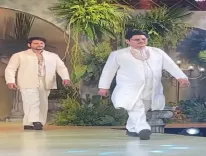 ‘अंगूरी भाभी’ को छोड़कर लड्डू के भैया ने रैंप वॉक से सबको चौंकाया, यूजर्स की प्रतिक्रिया अद्भुत