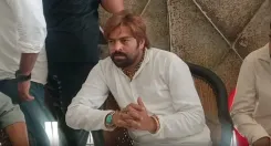 अंकित बालियान हत्याकांड: मासूम शर्मा शामली पहुंचे, परिवार को हरसंभव सहयोग का भरोसा दिया