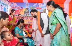 बिहार CM सम्राट चौधरी ने पटना में कराया अन्नप्राशन, 1.15 लाख आंगनबाड़ी केंद्रों पर 'आंगन का मिलन' कार्यक्रम