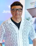 Anu Malik marks 31 years of 'Aankhon Mein Base Ho Tum', credits Suniel Shetty and Sonali Bendre