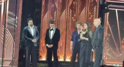 Did Anupam Kher Bring Back 90s Nostalgia While Honoring Shah Rukh Khan, Kajol, and Karan Johar at Filmfare?