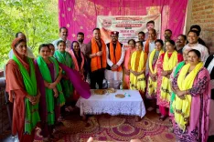 Anurag Thakur Honours Anganwadi Workers in Hamirpur Under Seva Sankalp Drive