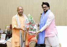 Anurag Thakur Meets CM Yogi, Backs UP's Self-Reliance Drive