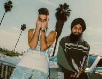How did AP Dhillon achieve a raw hip hop vibe in ‘Hitmen’?