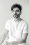 Aparshakti Khurana's 'Akh Da Kasoor' out now: acoustic energy meets youthful romance