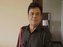 एक्टर राजपाल यादव ने सेना में तैलीय के रूप में सैनिकों की वर्दी सिलीं, 'भूत-बंगला' में दिखे अक्षय के साथ