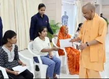 यूपी में अपराधियों के लिए कोई जगह नहीं: CM योगी ने जनता दर्शन में दिए सख्त कार्रवाई के निर्देश