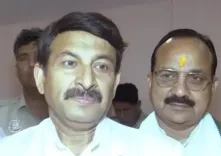 अरविंद केजरीवाल को डर है कि सीएम ममता बनर्जी बंगाल हार रही हैं: मनोज तिवारी