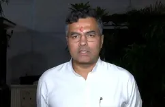 प्रवेश वर्मा: केजरीवाल का न्यायपालिका पर सवाल उठाना 'अर्बन आतंकवादी' जैसा