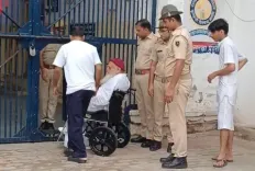 आसाराम बापू जोधपुर जेल लौटे, कोर्ट ने नहीं बढ़ाई अंतरिम जमानत