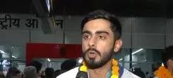 एशियन गेम्स 2026: भारतीय शूटर्स का स्वदेश लौटने पर भव्य स्वागत, एयरपोर्ट पर ढोल-नगाड़ों से अभिनंदन