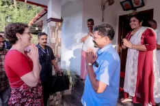 एशियन गेम्स 2026: विदरसा-तिलोत्तमा-आशी की तिकड़ी ने दिलाया सिल्वर, प्रियंका गांधी पहुँचीं घर