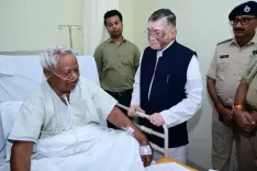 अस्पताल में कड़िया मुंडा से मिले राज्यपाल, मुख्यमंत्री और नेता प्रतिपक्ष, जल्द ठीक होने की कामना