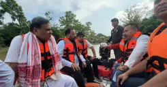 असम बाढ़: CM हिमंत बिस्वा सरमा ने ₹160 करोड़ की DBT राहत जारी की, 75,000 परिवारों को मिली सहायता