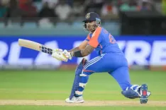 ऑस्ट्रेलिया की उछाल और गति वाली पिचें सूर्यकुमार यादव के लिए फायदेमंद: अभिषेक नायर  