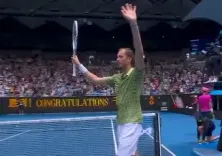 क्या डेनियल मेदवेदेव ने जेस्पर डी जोंग को हराकर ऑस्ट्रेलियन ओपन के दूसरे दौर में कदम रखा?