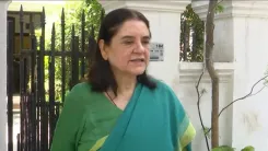 आवारा कुत्तों के लिए हर जिले में ABC शेल्टर अनिवार्य हो: मेनका गांधी की माँग, सुप्रीम कोर्ट के रुख पर उठाए सवाल
